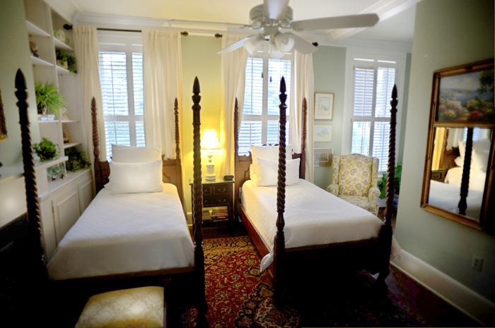 Savannah Bed & Breakfast Inn Ngoại thất bức ảnh